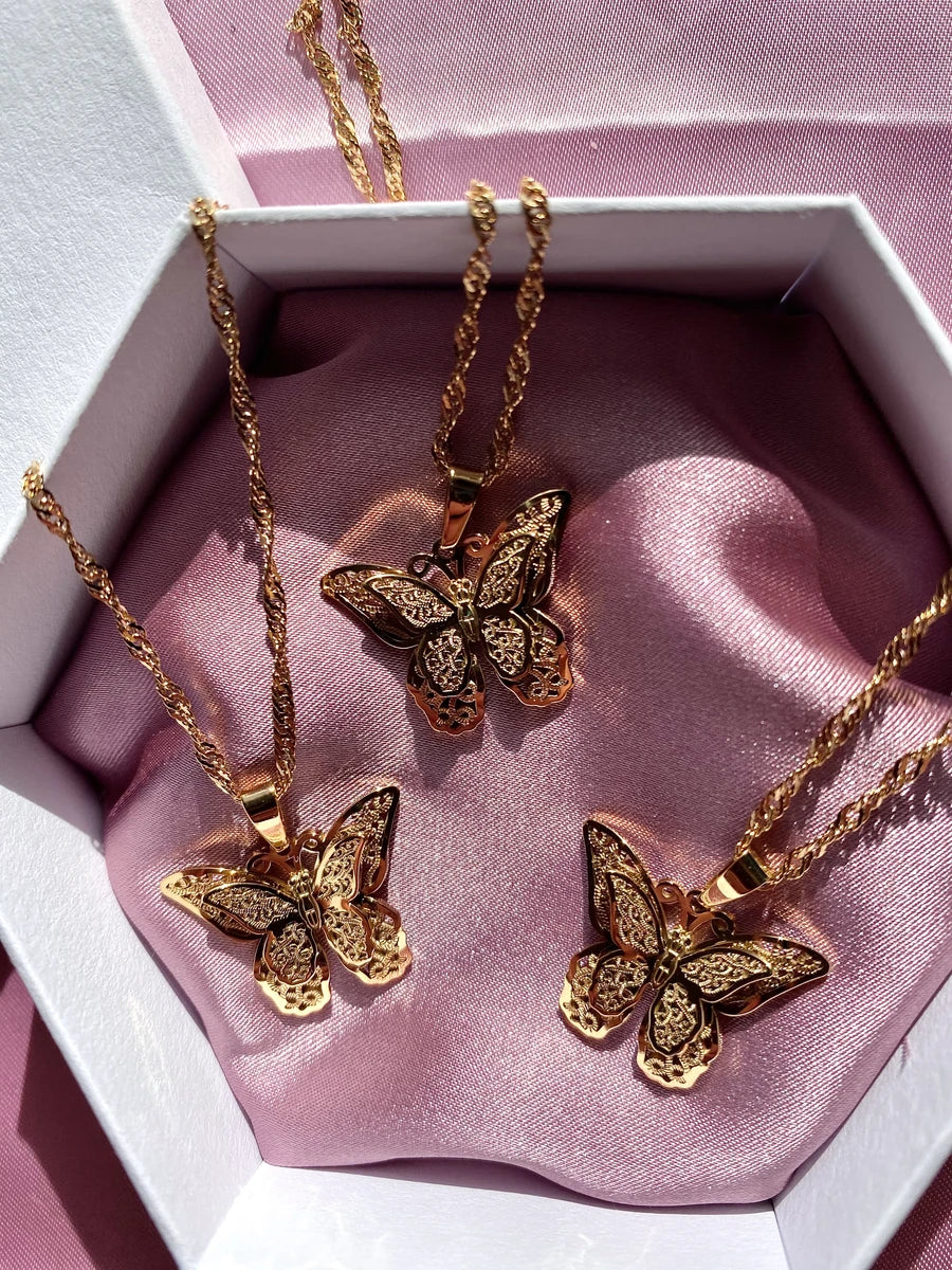 “LIL FLUTTER” NECKLACE